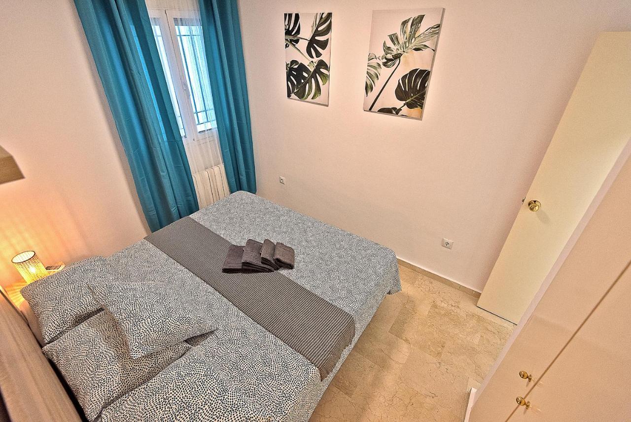 On Beach Deluxe Apartment With Pools And Own Garden Эль-Пуэрто-де-Санта-Мария Экстерьер фото
