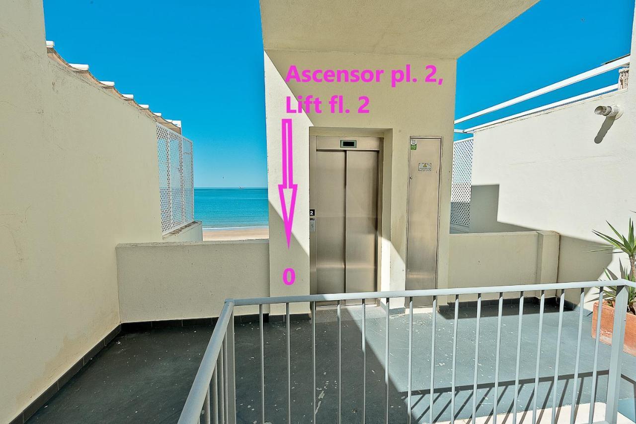 On Beach Deluxe Apartment With Pools And Own Garden Эль-Пуэрто-де-Санта-Мария Экстерьер фото