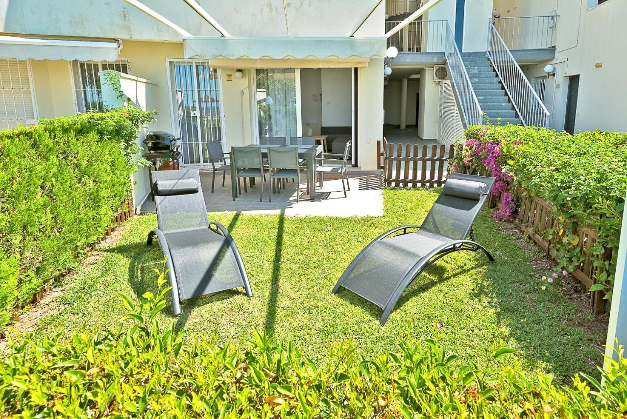 On Beach Deluxe Apartment With Pools And Own Garden Эль-Пуэрто-де-Санта-Мария Экстерьер фото
