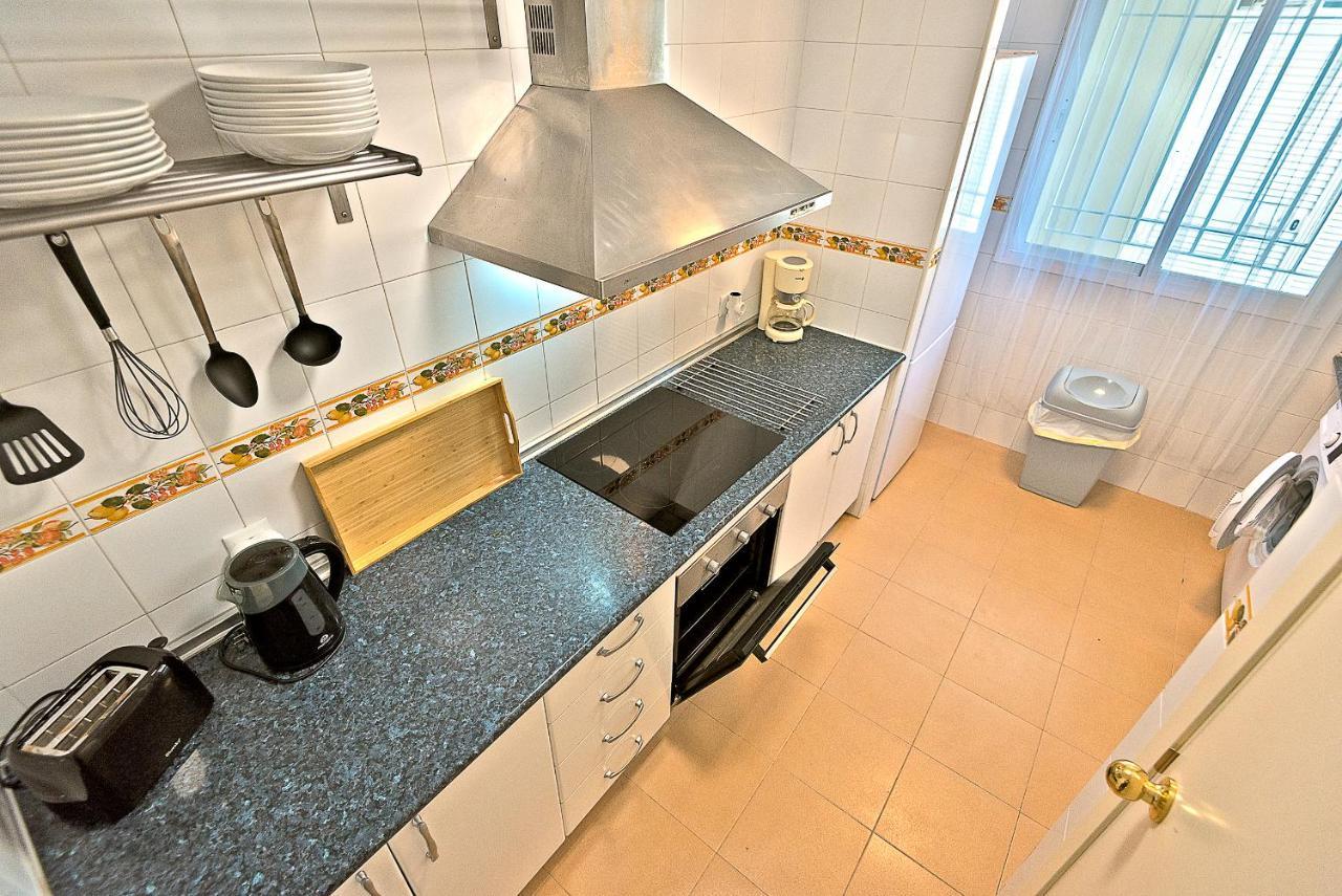 On Beach Deluxe Apartment With Pools And Own Garden Эль-Пуэрто-де-Санта-Мария Экстерьер фото
